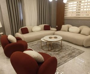 الفرق بين الانتريه المودرن والكلاسيك: أيهما يناسب بيتك أكثر؟